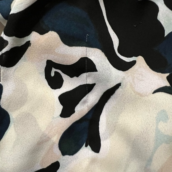 Club Monaco blouse size Large - Picture 6 of 10